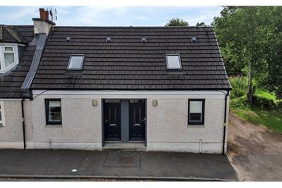 31a Lawrie Street, Stonehouse, Larkhall, ML9 3LN - image 2