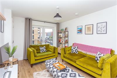 22/2 Margaret Thomson Crescent, Edinburgh, EH6 7FE - image 2