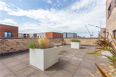 22/2 Margaret Thomson Crescent, Edinburgh, EH6 7FE - image 16