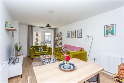 22/2 Margaret Thomson Crescent, Edinburgh, EH6 7FE - image 3