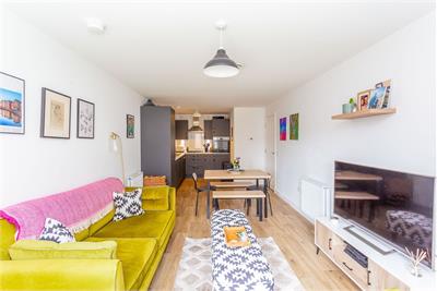 22/2 Margaret Thomson Crescent, Edinburgh, EH6 7FE - image 6