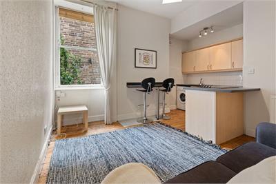 42 (1F1) Brunswick Road, Edinburgh, EH7 5PF - image 2
