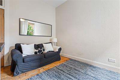 42 (1F1) Brunswick Road, Edinburgh, EH7 5PF - image 2