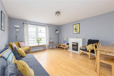 6/11 Rodney Place, Canonmills, Edinburgh, EH7 4FR - image 2