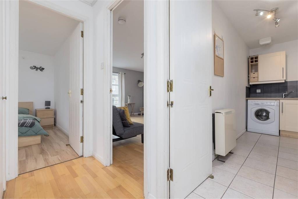 6/11 Rodney Place, Canonmills, Edinburgh, EH7 4FR - image 11