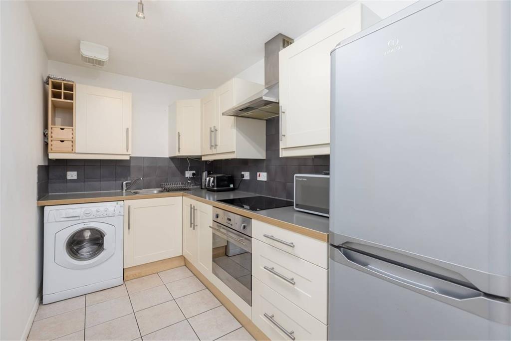 6/11 Rodney Place, Canonmills, Edinburgh, EH7 4FR - image 6