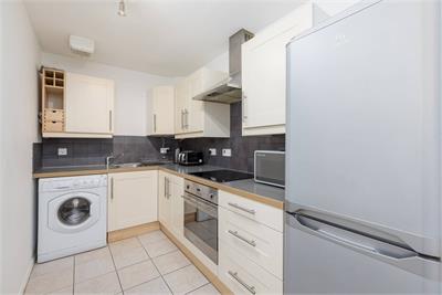 6/11 Rodney Place, Canonmills, Edinburgh, EH7 4FR - image 6