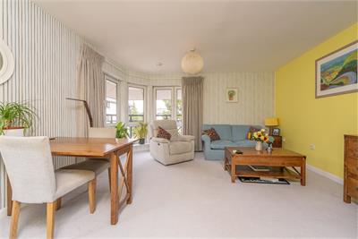 28/12 Greenpark, Edinburgh, EH17 7TB - image 2