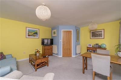 28/12 Greenpark, Edinburgh, EH17 7TB - image 5