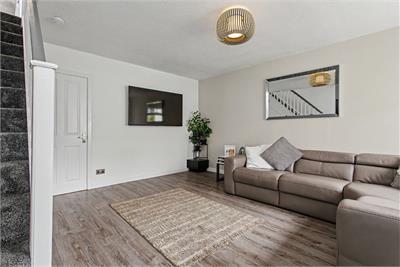 24 Alloway Crescent, Paisley, PA2 7DR - image 3