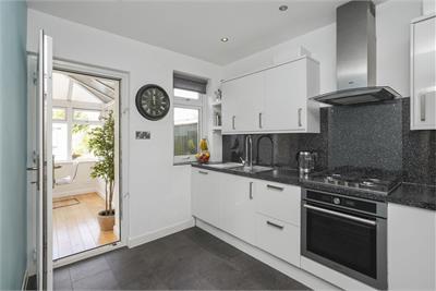 284 Lanark Road West, Currie, EH14 5RU - image 4