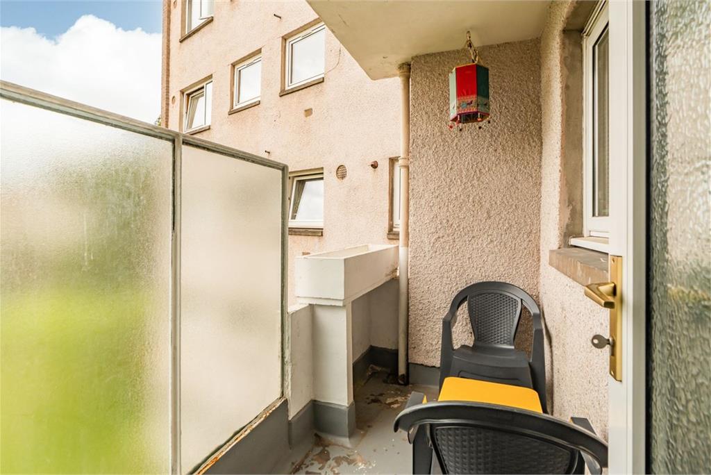 38 Falcon Court, Edinburgh, EH10 4AF - image 4