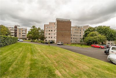 38 Falcon Court, Edinburgh, EH10 4AF - image 9
