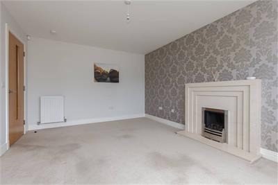 3 North Platt Crescent, Ratho, EH28 8JT - image 3