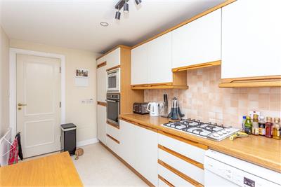 41/2 Orchard Brae Avenue, Edinburgh, EH4 2UP - image 9