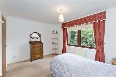 6 West Lynn Grove, West Linton EH46 7HX - image 13