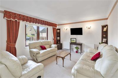 6 West Lynn Grove, West Linton EH46 7HX - image 6