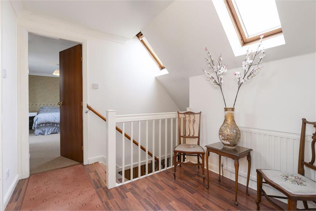 6 West Lynn Grove, West Linton EH46 7HX - image 8