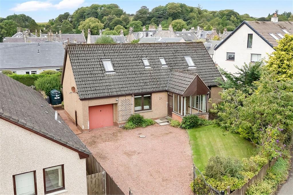 6 West Lynn Grove, West Linton EH46 7HX - image 1