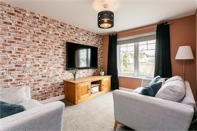 63 Sycamore Drive,
Penicuik,
EH26 0FS - image 2