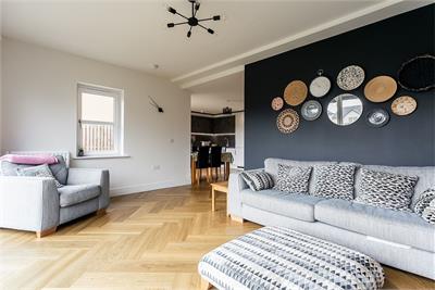 63 Sycamore Drive,
Penicuik,
EH26 0FS - image 6