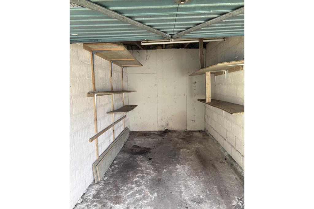 Garage 15, 15 Salisbury Road, Newington, Edinburgh, EH16 5AA - image 3