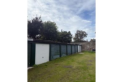 Garage 15, 15 Salisbury Road, Newington, Edinburgh, EH16 5AA - image 7