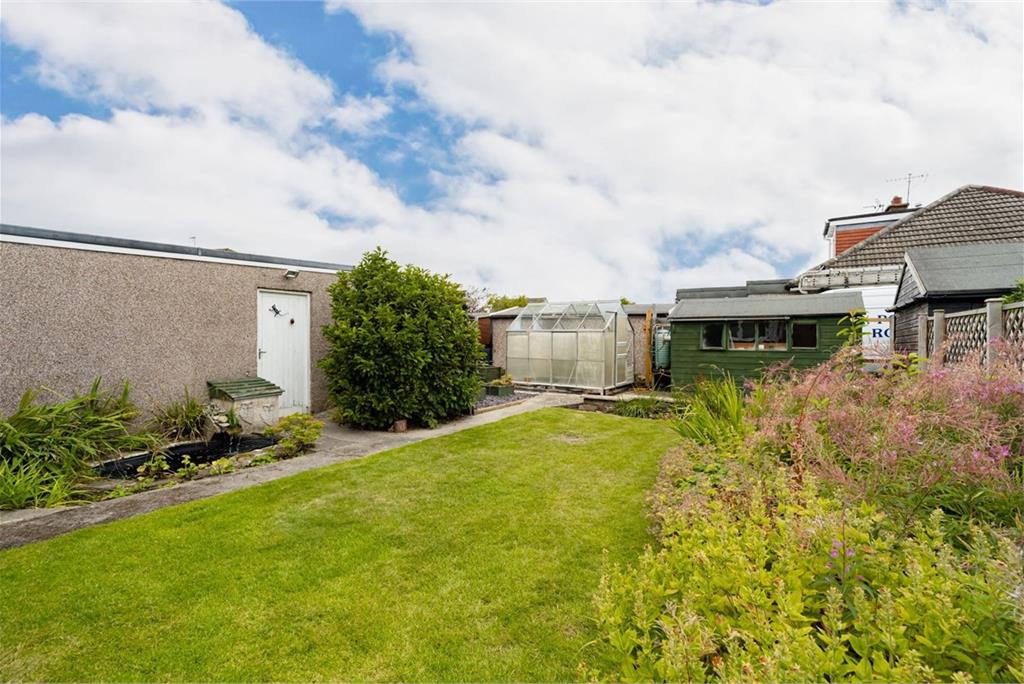 7 Drum Brae Park, Edinburgh, EH12 8TG - image 12