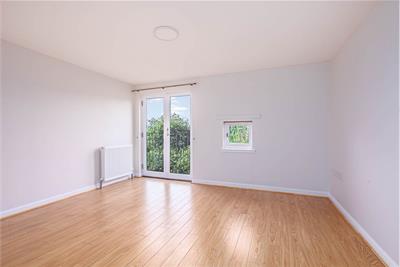 20c, St. Margarets Well, Dunfermline, KY12 0HZ - image 2