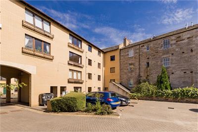 1/7 Gilmours Entry, Edinburgh, EH8 9XL - image 14