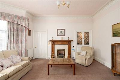 46 Saughtonhall Drive, Edinburgh, EH12 5TN - image 2