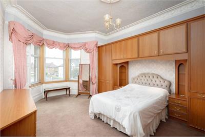 46 Saughtonhall Drive, Edinburgh, EH12 5TN - image 4
