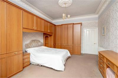 46 Saughtonhall Drive, Edinburgh, EH12 5TN - image 5