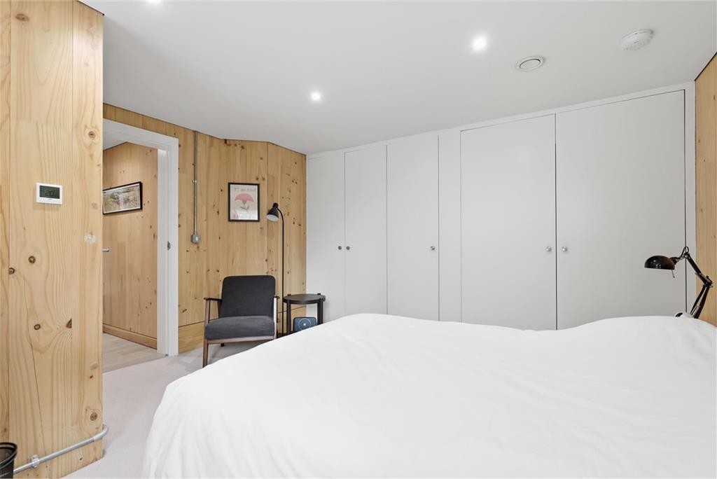 3 Simon Square,
Newington,
Edinburgh,
EH8 9HP - image 10