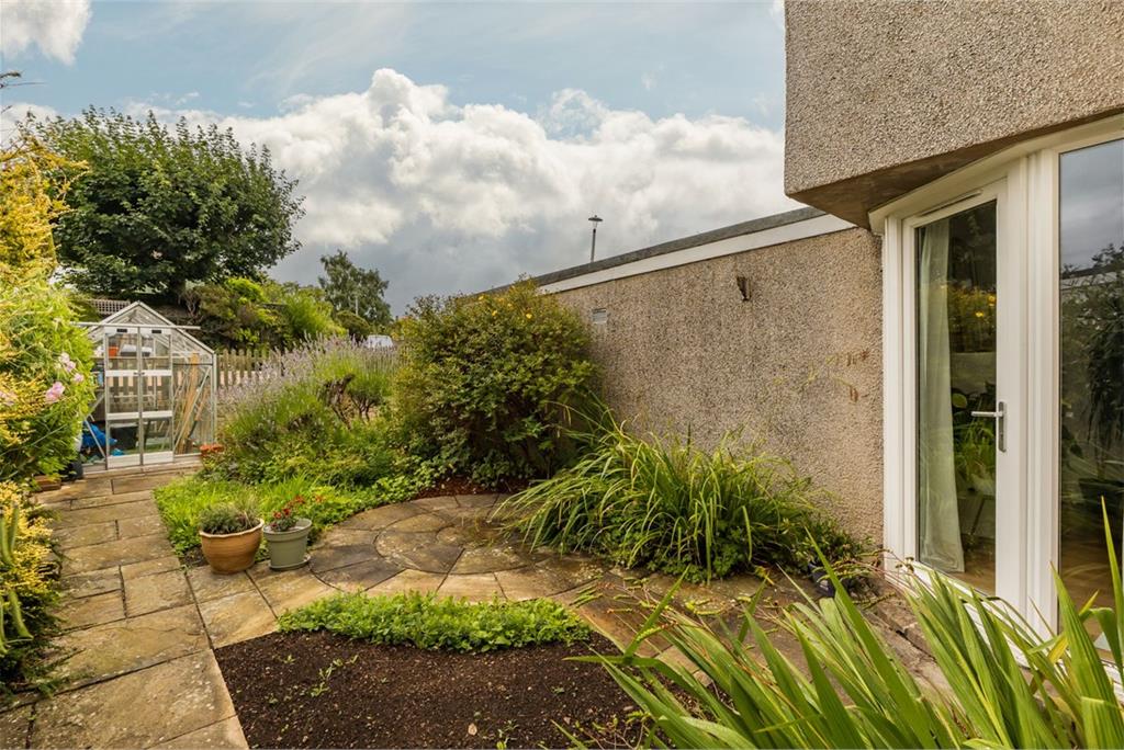 34 Buckstone Drive, Edinburgh, EH10 6PQ - image 12
