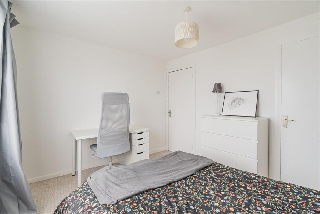 34 Buckstone Drive, Edinburgh, EH10 6PQ - image 24