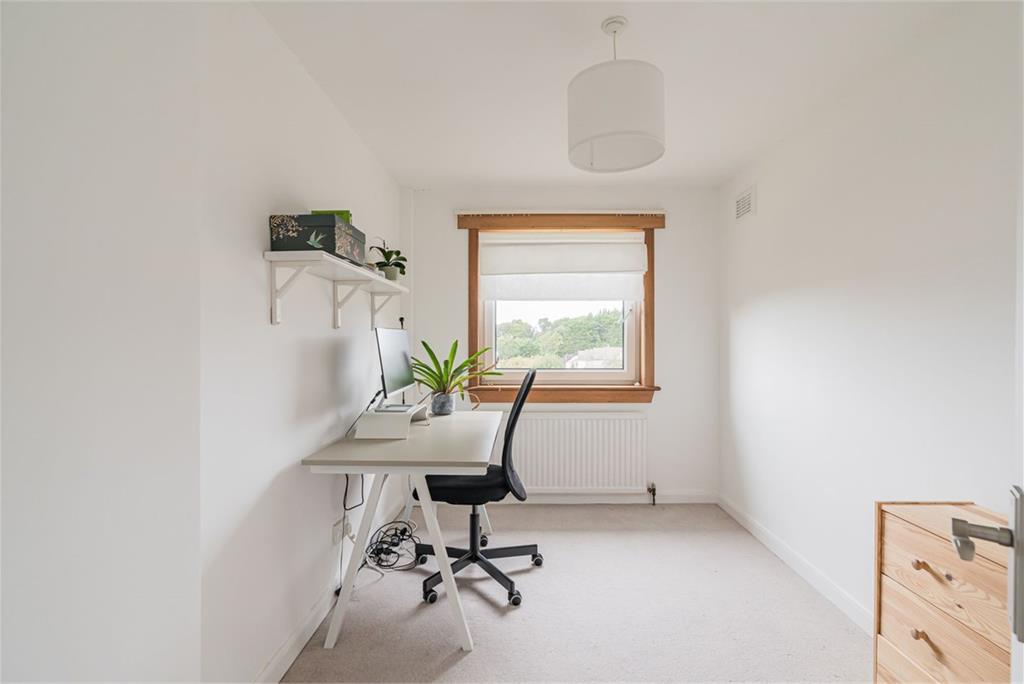 34 Buckstone Drive, Edinburgh, EH10 6PQ - image 7
