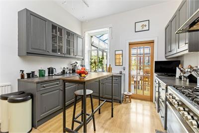 16 Duddingston Park, Duddingston, Edinburgh, EH15 1JX - image 7