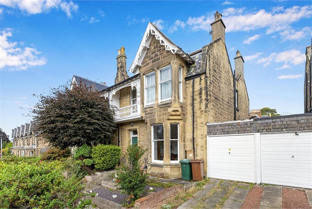 16 Duddingston Park, Duddingston, Edinburgh, EH15 1JX - image 1