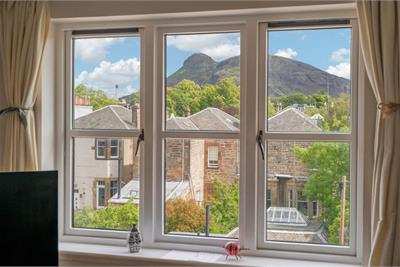 18/15 South Gray Street, Edinburgh EH9 1TE - image 3