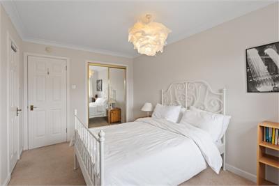18/15 South Gray Street, Edinburgh EH9 1TE - image 9