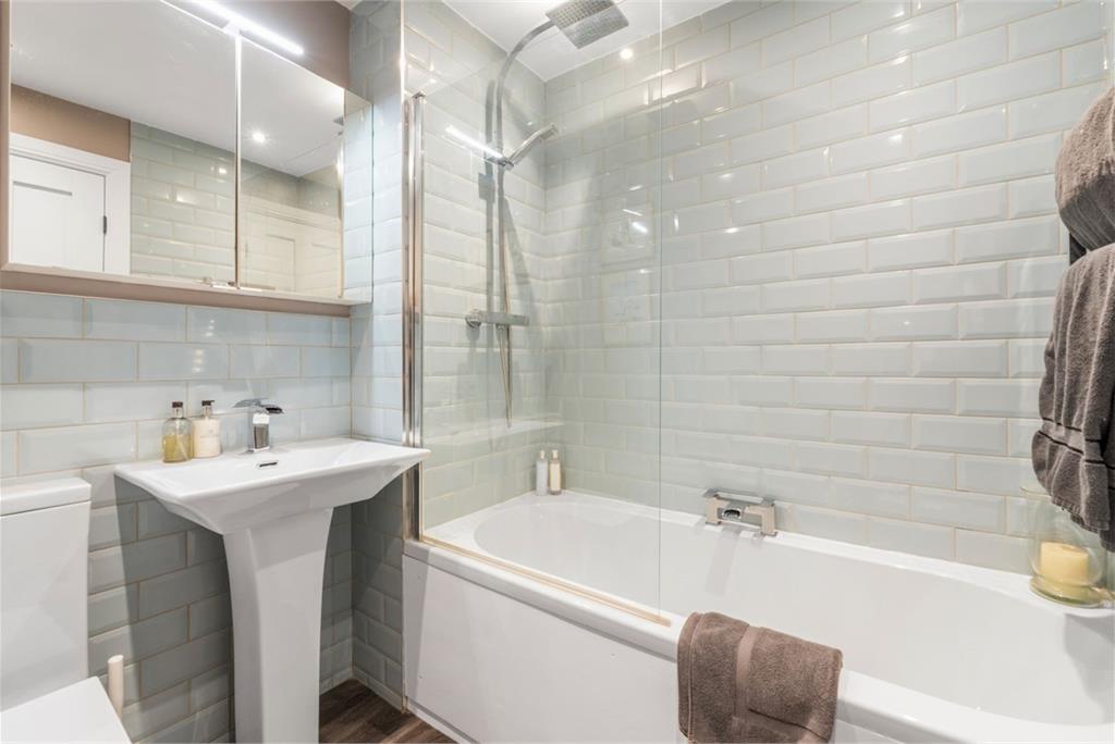 29 Glen Crescent, PEEBLES, EH45 9BS - image 10