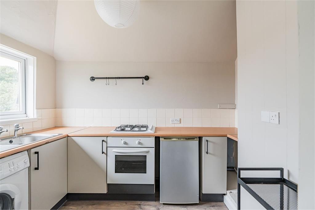 48 Main Street, Kirkliston, EH29 9AA - image 5