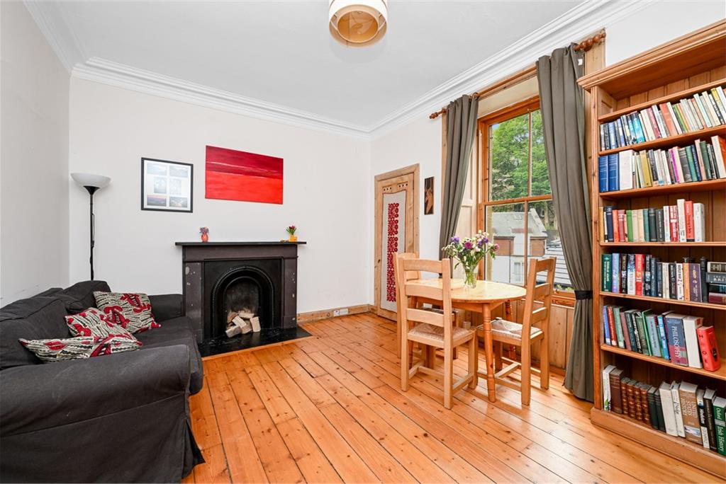 11 (2f2) Canon Street, Edinburgh, EH3 5HE - image 2