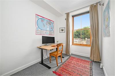 11 (2f2) Canon Street, Edinburgh, EH3 5HE - image 9