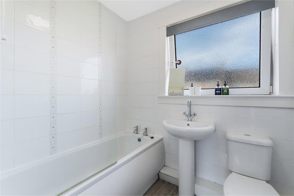 122 Nith Street,
Dunfermline,
KY11 4LT - image 13