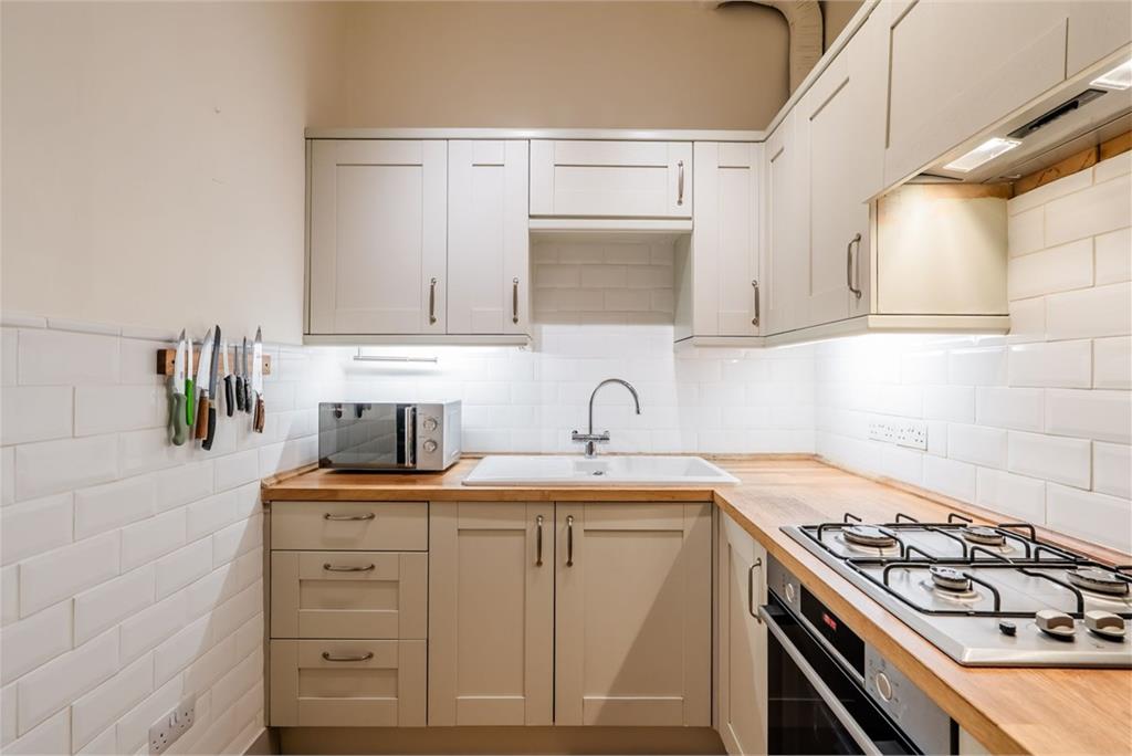 43/4 Montgomery Street, Edinburgh, EH7 5JX - image 13