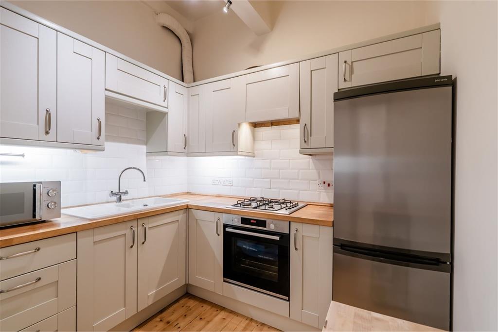 43/4 Montgomery Street, Edinburgh, EH7 5JX - image 3