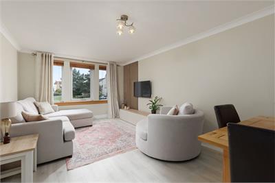 1 The Moorings, Dalgety Bay, KY11 9GP - image 2