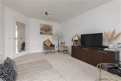 5 Whitebeam Road, East Calder, EH53 0WR - image 4